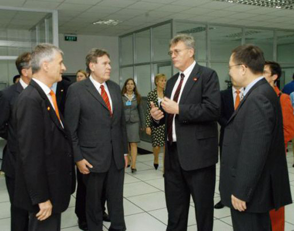 x_0642811792.jpg