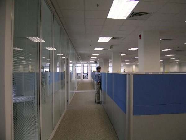 x_b272811720.jpg